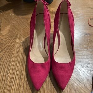 Marc Fisher Tammy Tassel Pink Faux Suede Pointed Toe Heels Women's Size 7M